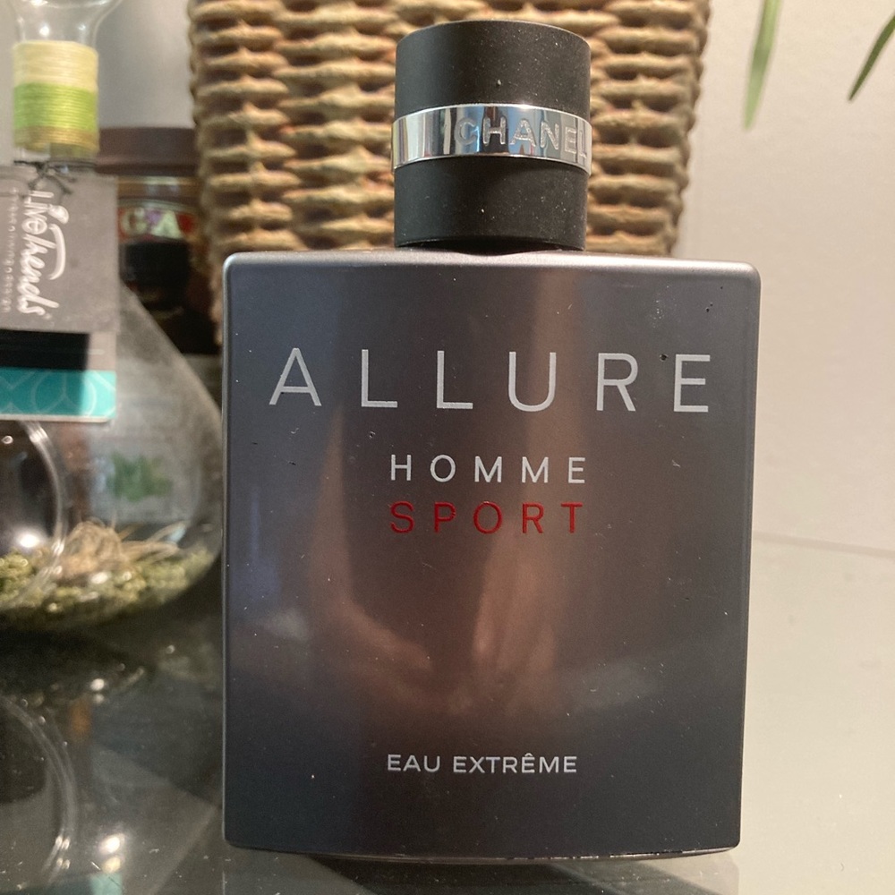 2017 Chanel Allure Homme Sport Eau Extreme 3.4 flOz/ 100ml (used)